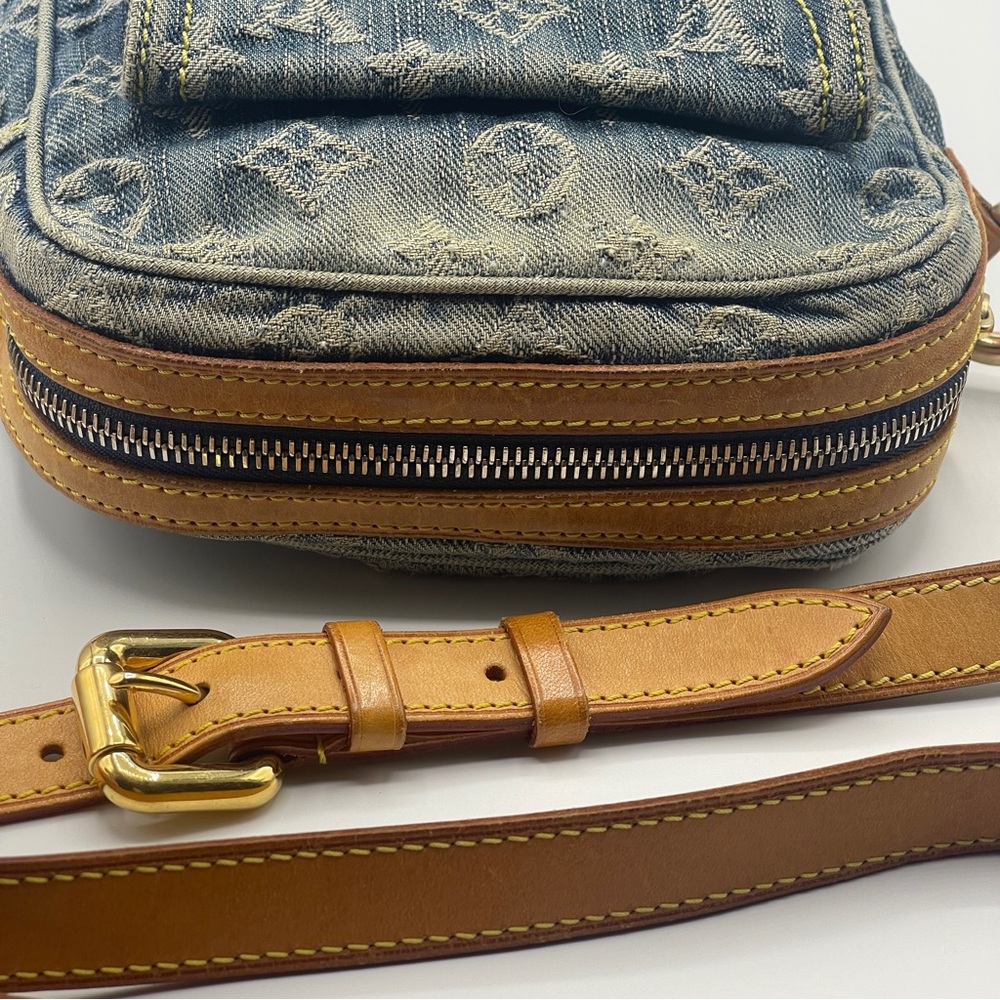 Louis Vuitton Denim Camera Bag Jean Monogram Crossbody Shoulder Vintage Rare LV - Picture 9 of 16